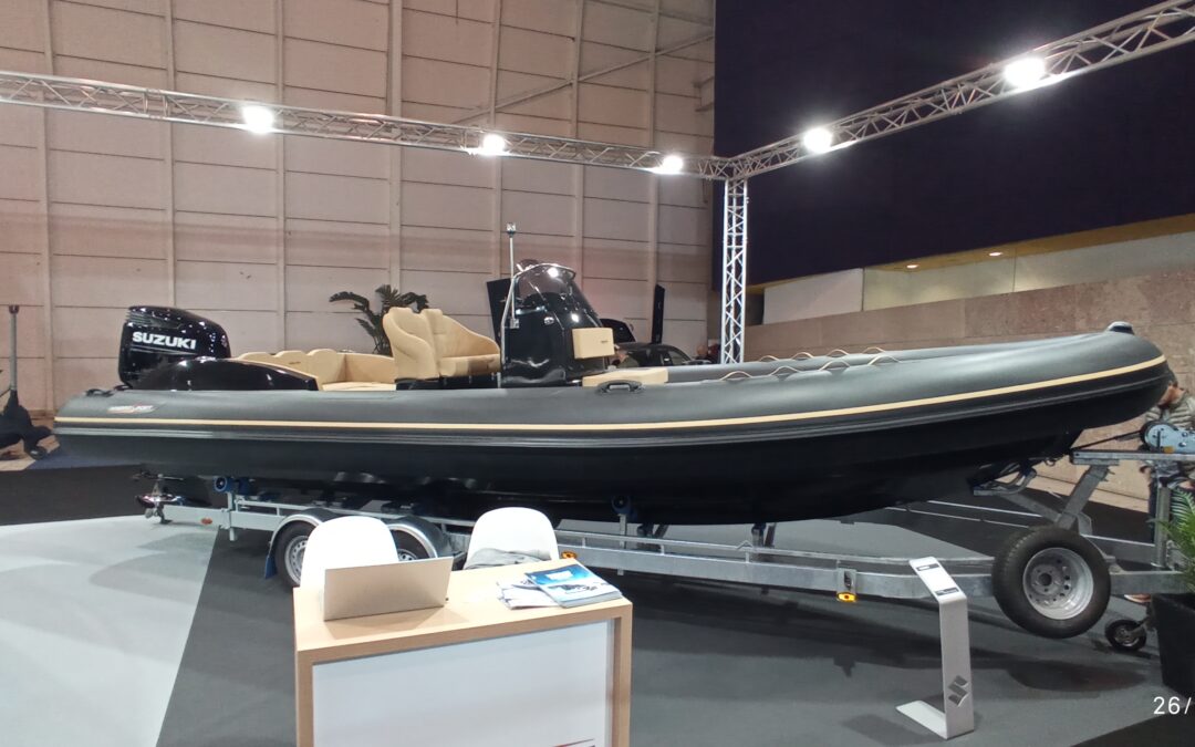 Hydrosport apresenta RIB737 Sundeck com motor Suzuki na Nauticampo 2025