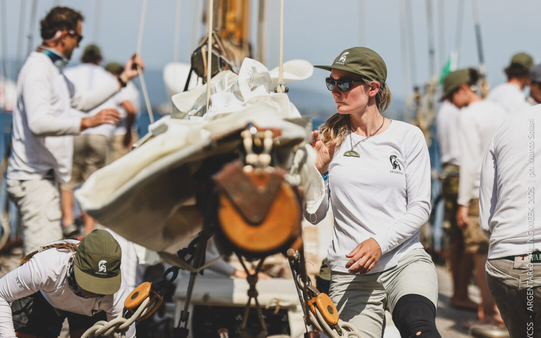 Argentario Sailing Week 2025 arranca em grande estilo com vitórias internacionais e mar perfeito