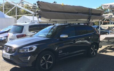 Recomendações para transportar pequenas embarcações à vela no tejadilho