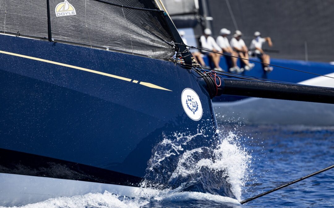 Loro Piana Giraglia larga de Saint-Tropez rumo a Génova