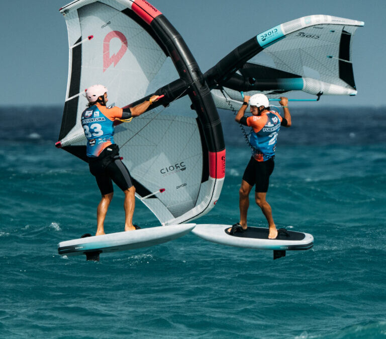 Francesco Cappuzzo e Kylie Belloeuvre conquistam títulos mundiais de FreeFly-Slalom
