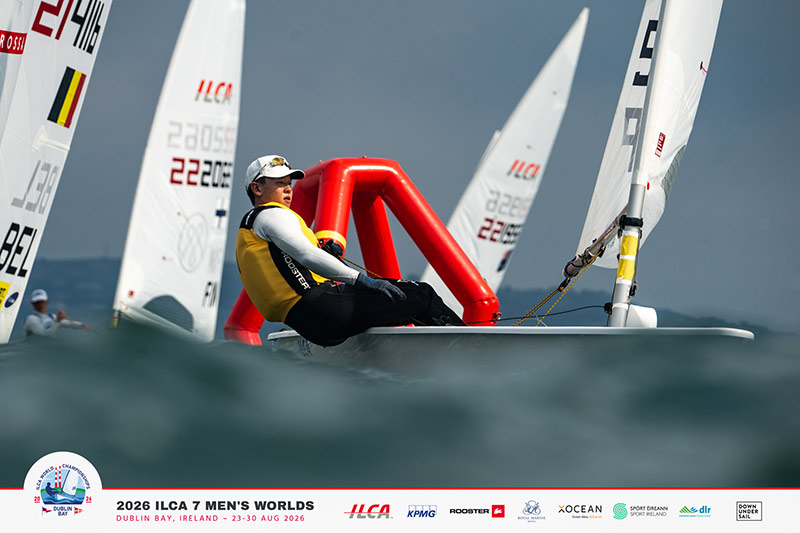 Ryan Lo reforça liderança no Mundial de ILCA 7 na Irlanda