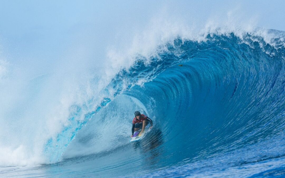 Yolanda Hopkins alcança terceiro lugar no Tahiti Pro