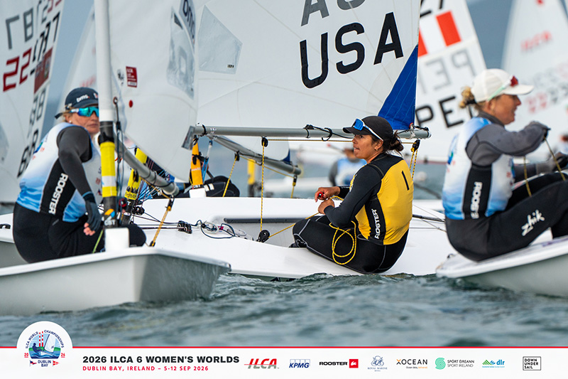 Charlotte Rose lidera top 10 para a decisão do Mundial feminino de ILCA 6