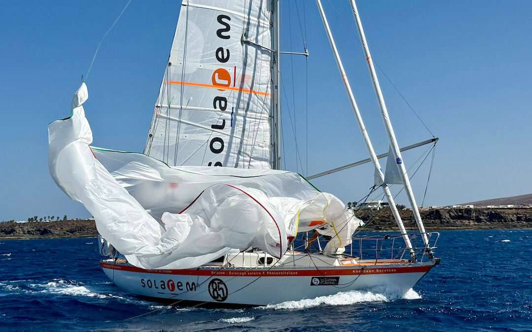 Damien Guillou mantém liderança da Golden Globe Race após passagem por Lanzarote