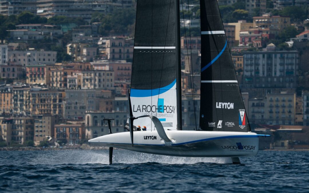 La Roche-Posay Racing Team instala-se em Nápoles antes da segunda regata preliminar